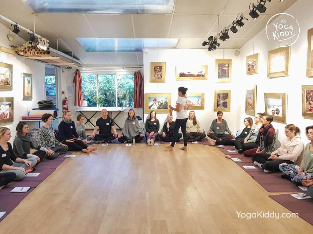 formation-yoga-pour-enfants-moniteur-paris-france-yogakiddy_19-1024x768