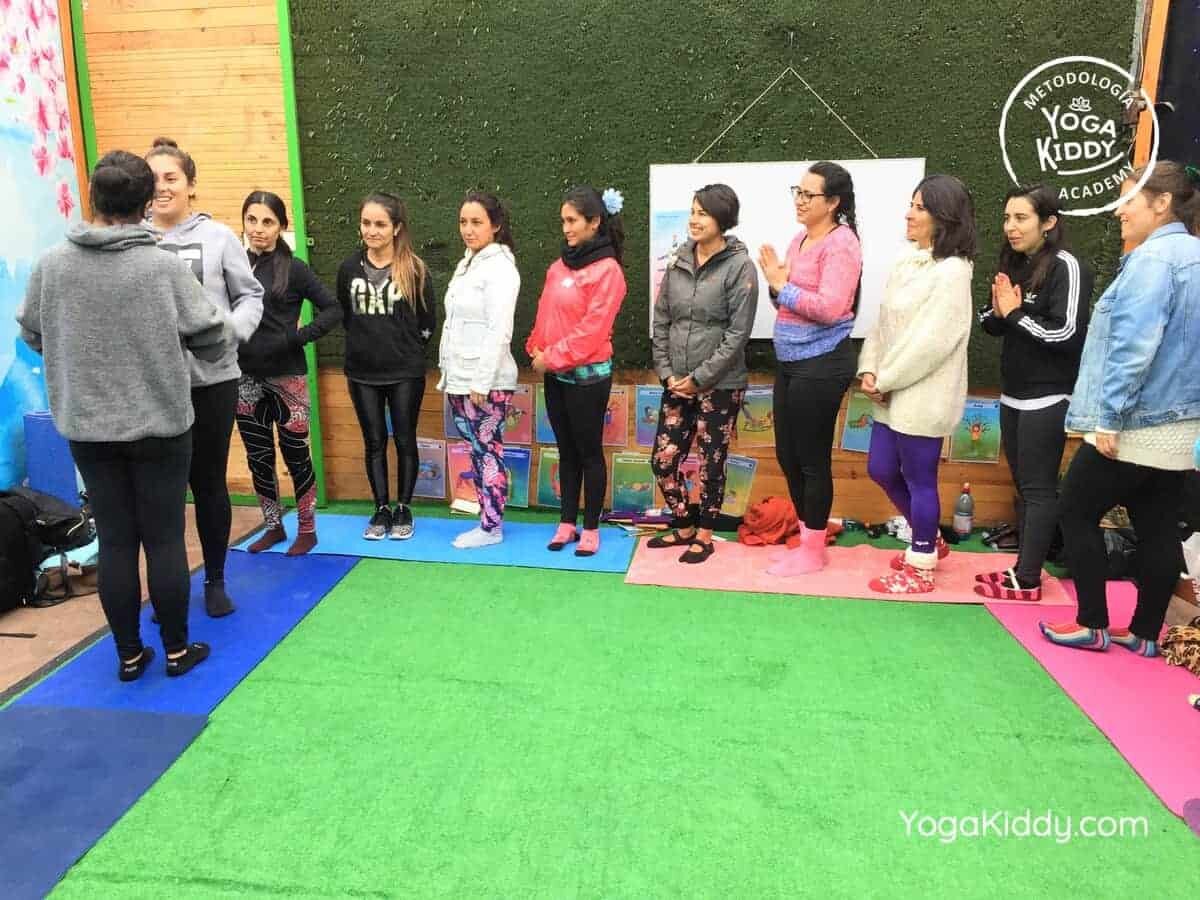 yoga-para-niños-arica-chile-formación-monitor-profesrorado-instructurado-YogaKiddy-0025