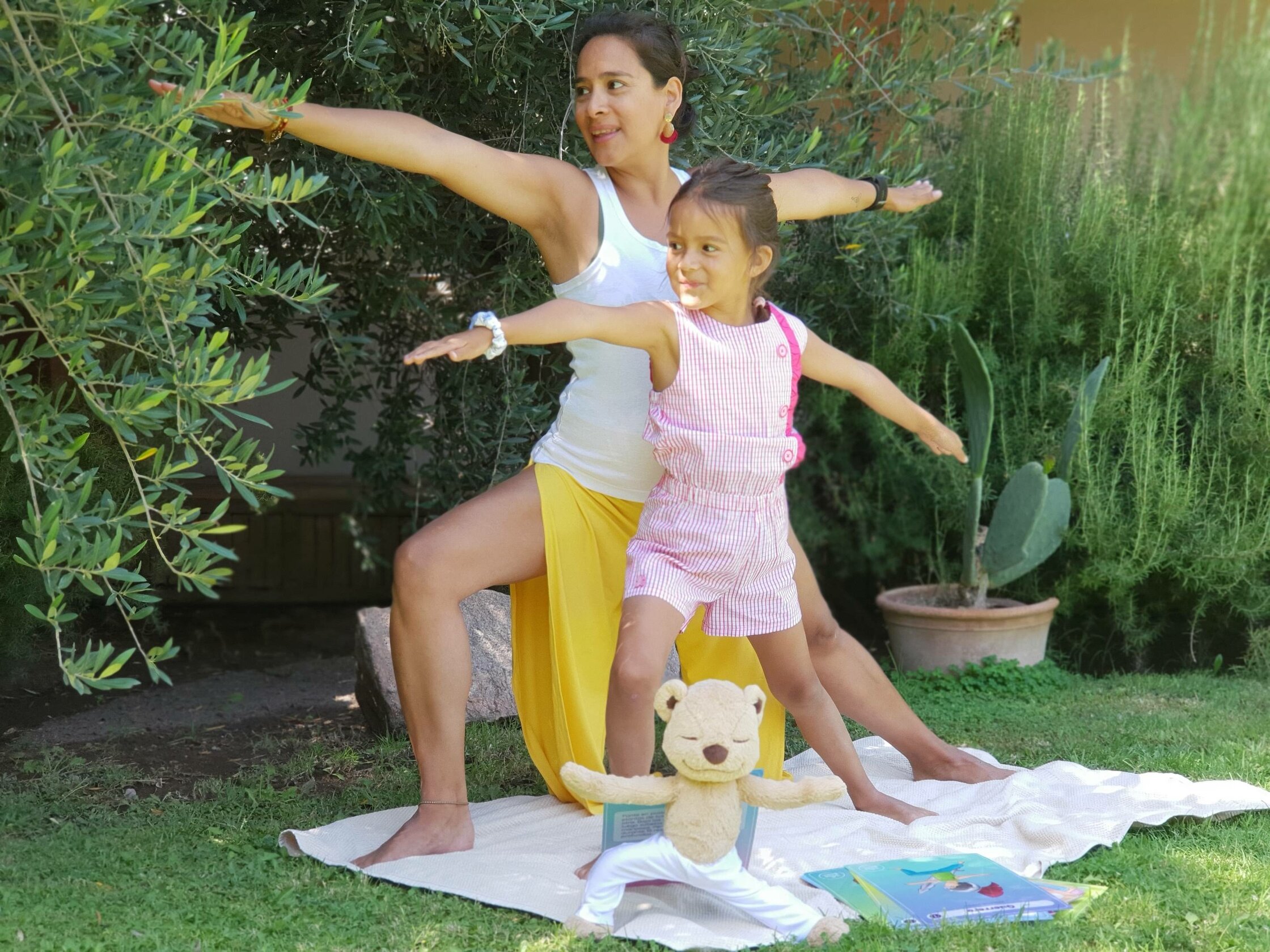 postura del guerrero yoga infantil