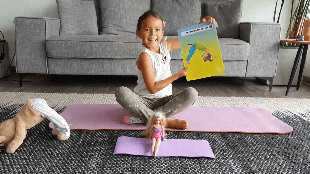 Yoga para niños_ Postura del Perro Boca Abajo 🐕 (adho mukha svanasana)