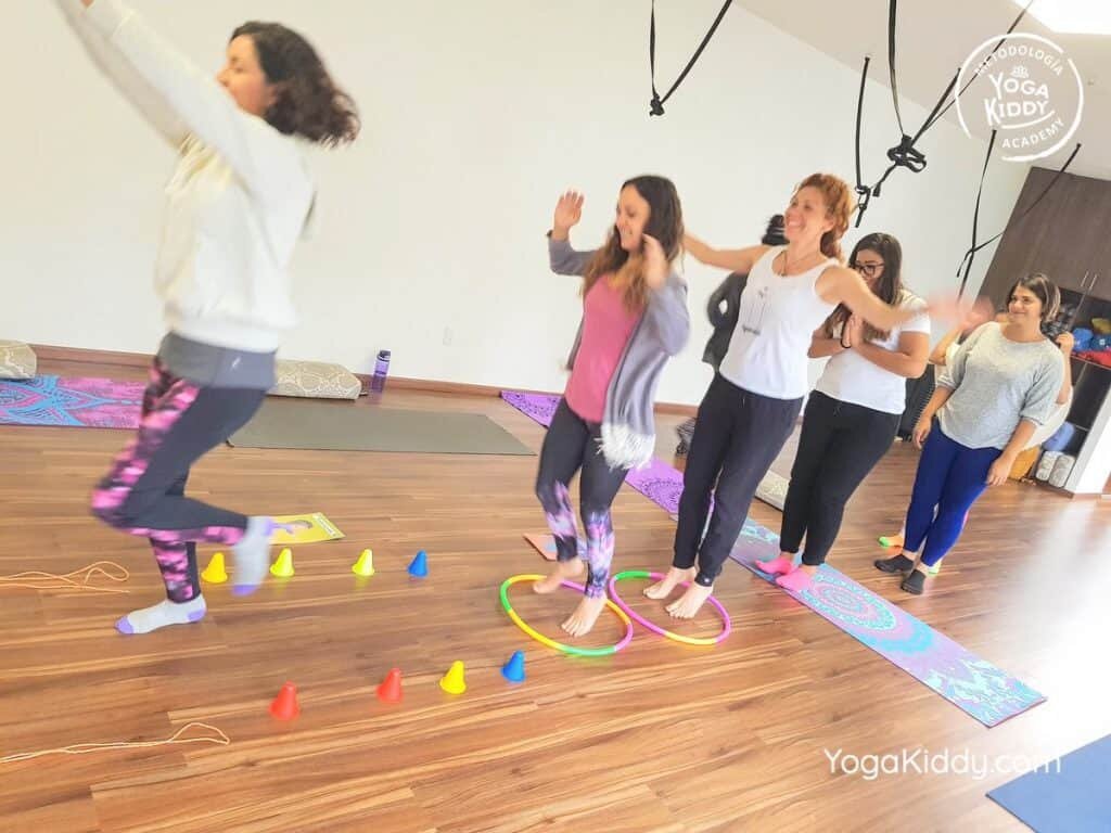 Formación-de-Yoga-para-Niños-en-Guadalajara-México-YogaKiddy-0087-1024x768