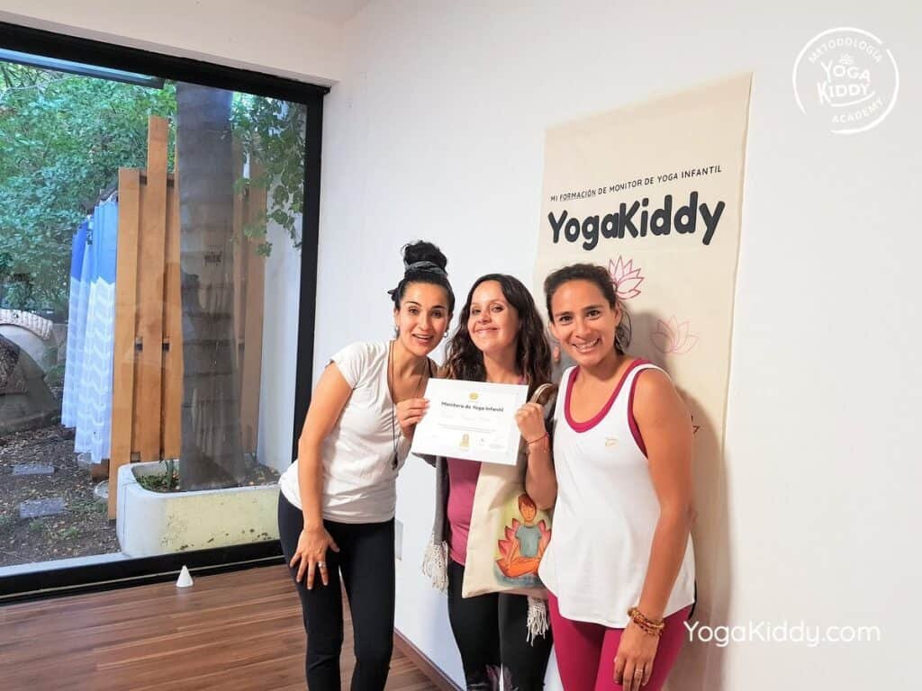 Formación-de-Yoga-para-Niños-en-Guadalajara-México-YogaKiddy-0156-1024x768