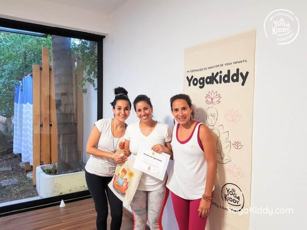 Formación-de-Yoga-para-Niños-en-Guadalajara-México-YogaKiddy-0153-1024x768