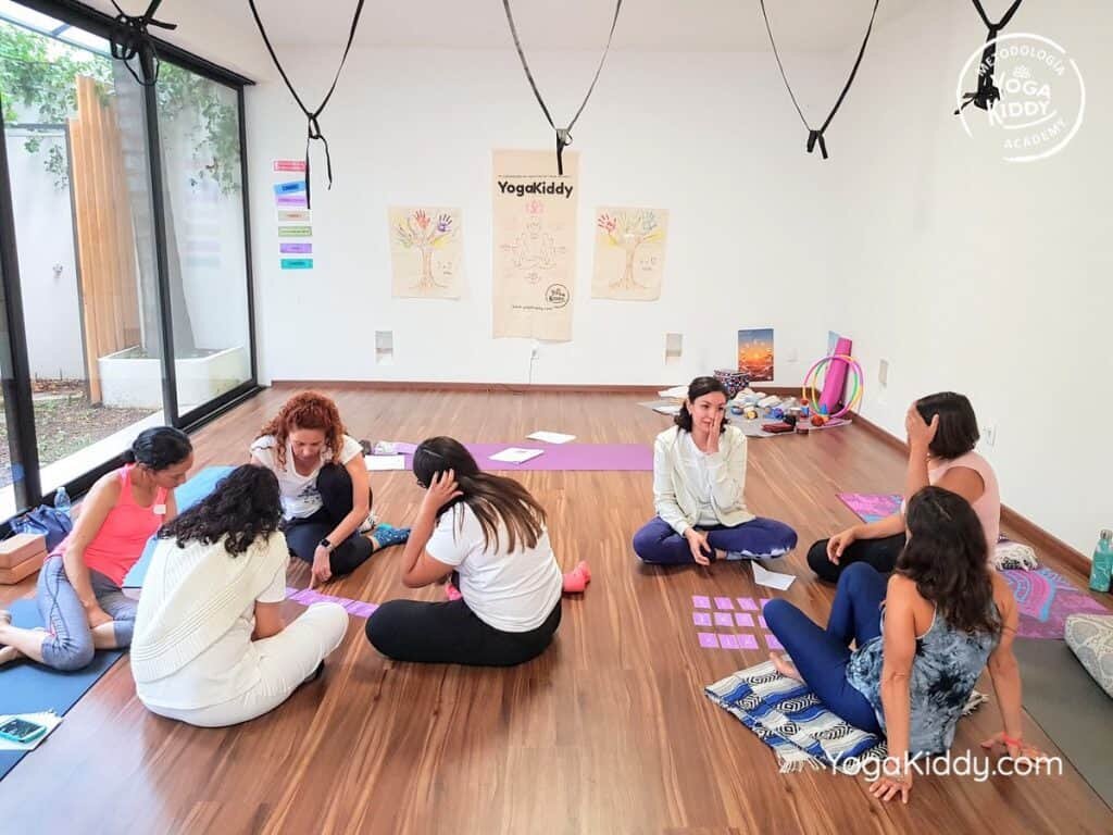 Formación-de-Yoga-para-Niños-en-Guadalajara-México-YogaKiddy-0063-1024x768