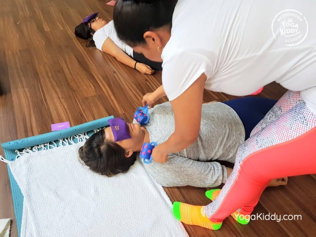 Formación-de-Yoga-para-Niños-en-Guadalajara-México-YogaKiddy-0145-1024x768