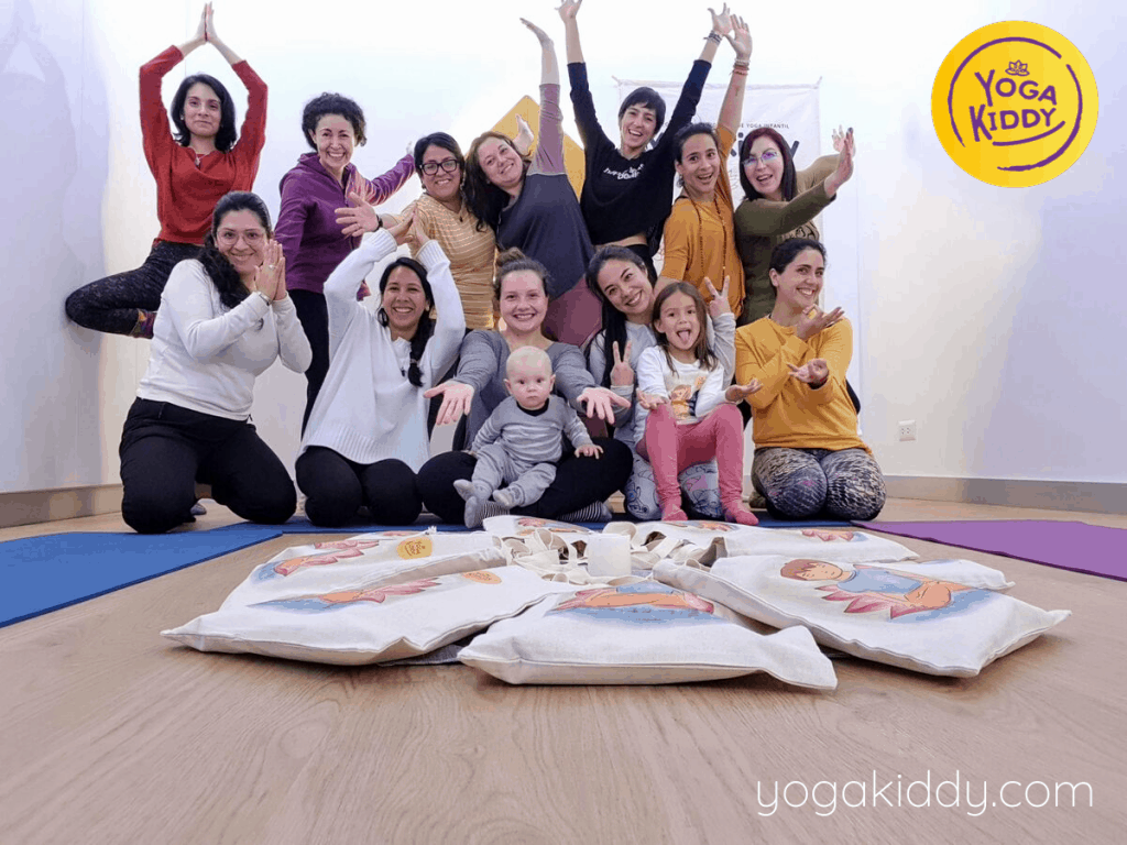 Yoga-para-niños-Lima-Perú-Formación-Internacional-de-Monitor-de-Yoga-Infantil-13-1-1024x768