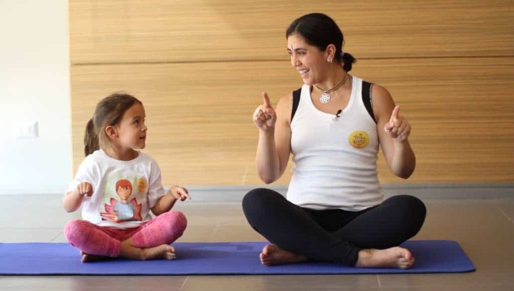 curso-de-yoga-infantil-yoga-para-ninos-en-linea-yogakiddy-14-1-1024x580