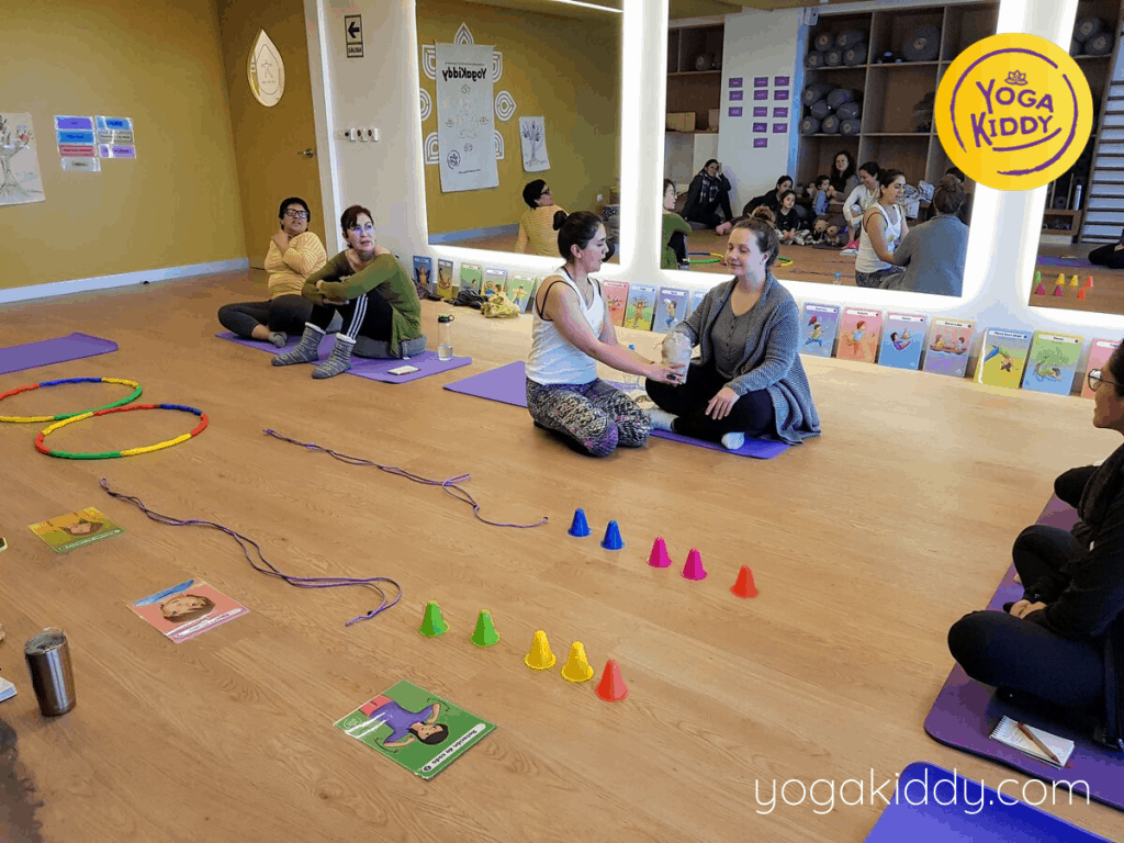 Yoga-para-niños-Lima-Perú-Formación-Internacional-de-Monitor-de-Yoga-Infantil-12-1-1024x768